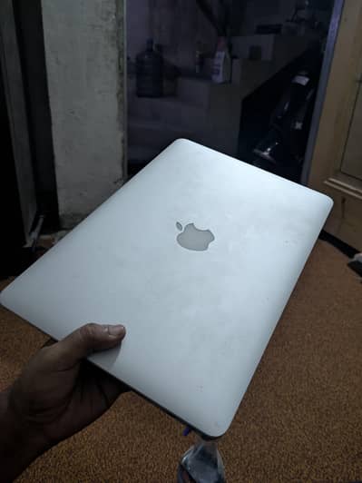 MacBook Air 2015 13 inch 4GB RAM 128GB SSD exchange possible