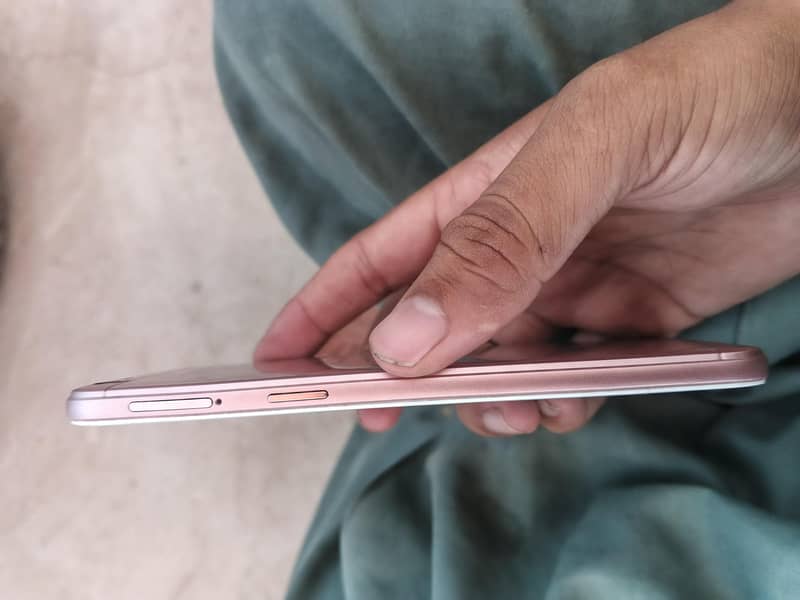 OPPO A57 1