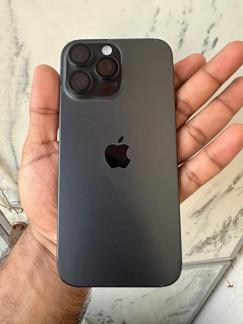 Apple iPhone 16 Pro Max 0
