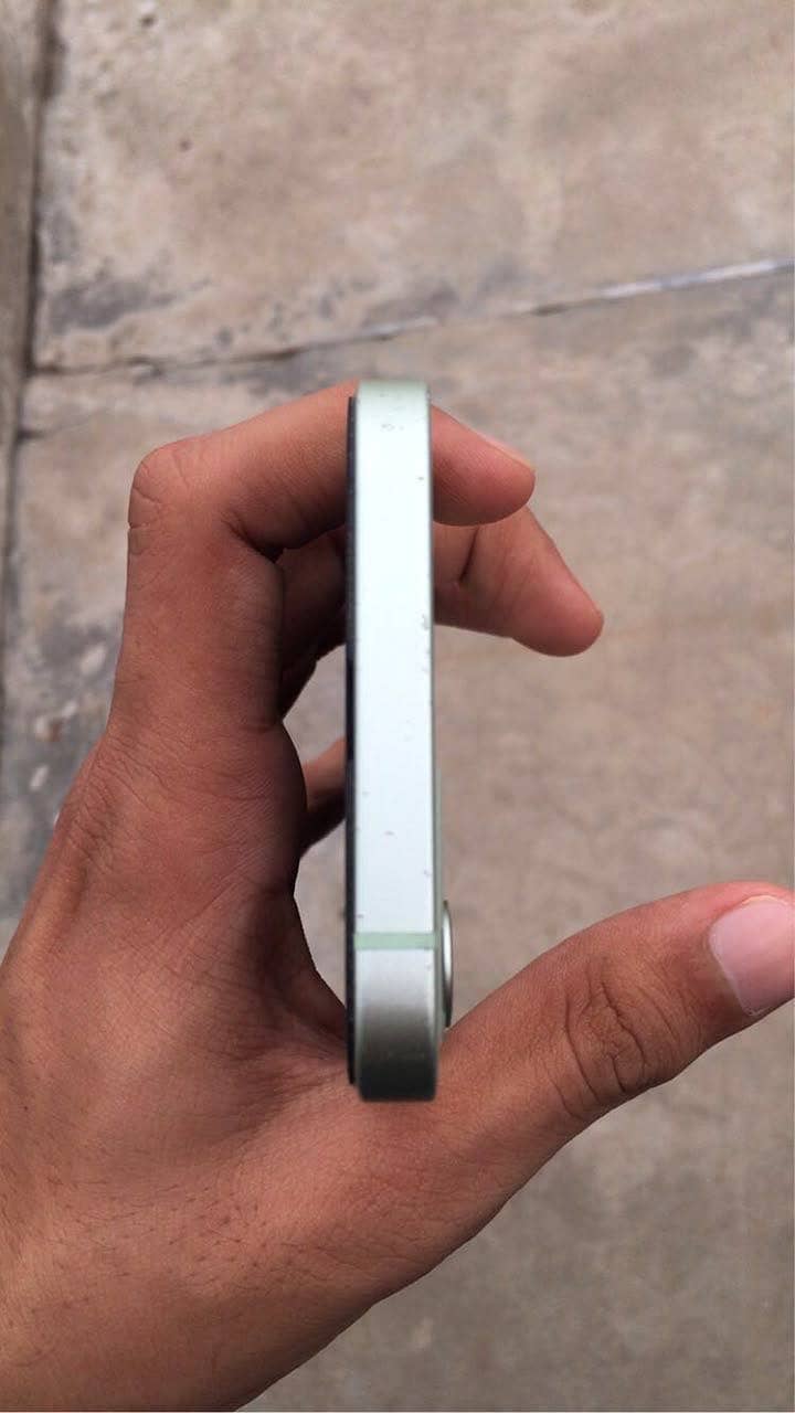 Apple iPhone 12 3