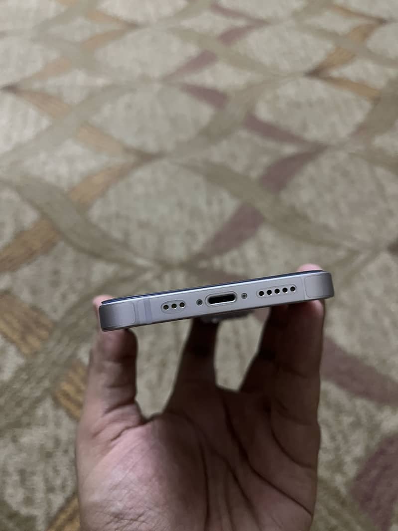 iPhone 14 2