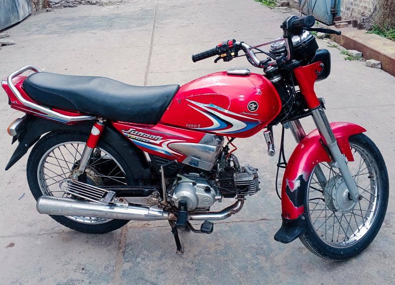 Yamaha junoon 6