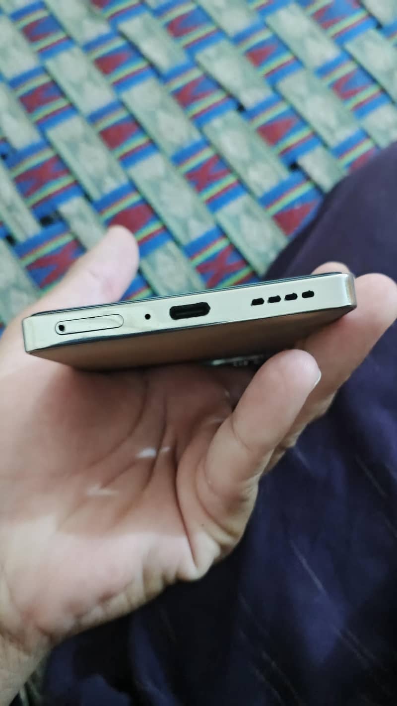 Infinix Note 40 4
