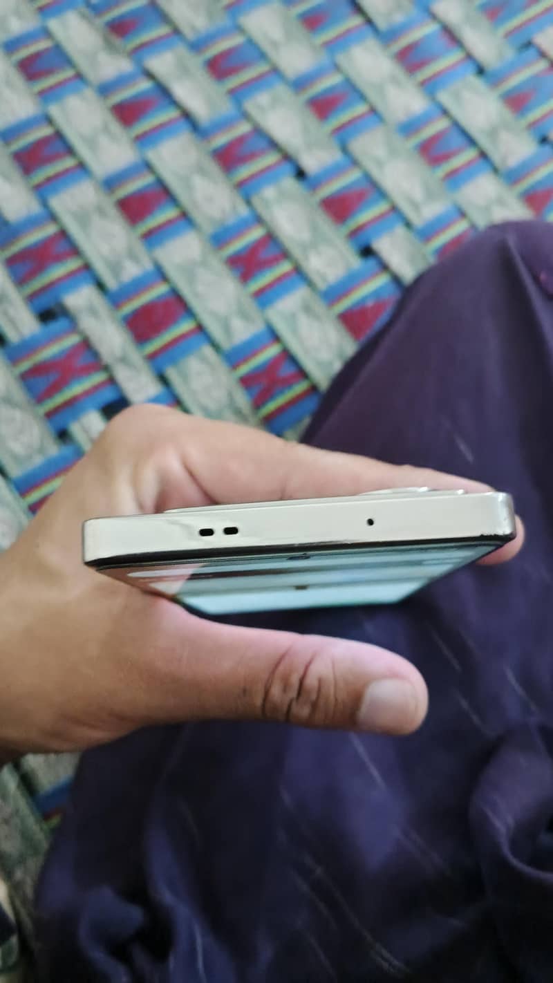 Infinix Note 40 5