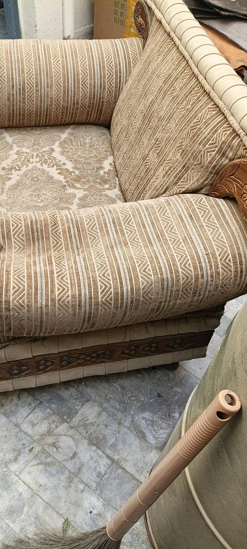 sofa for sell 1