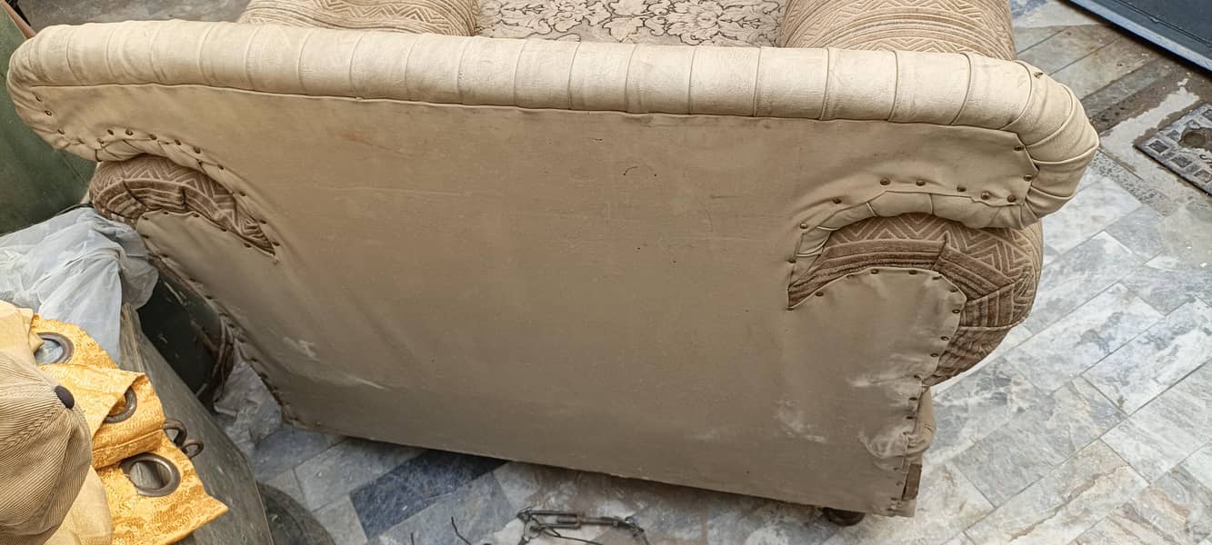 sofa for sell 4