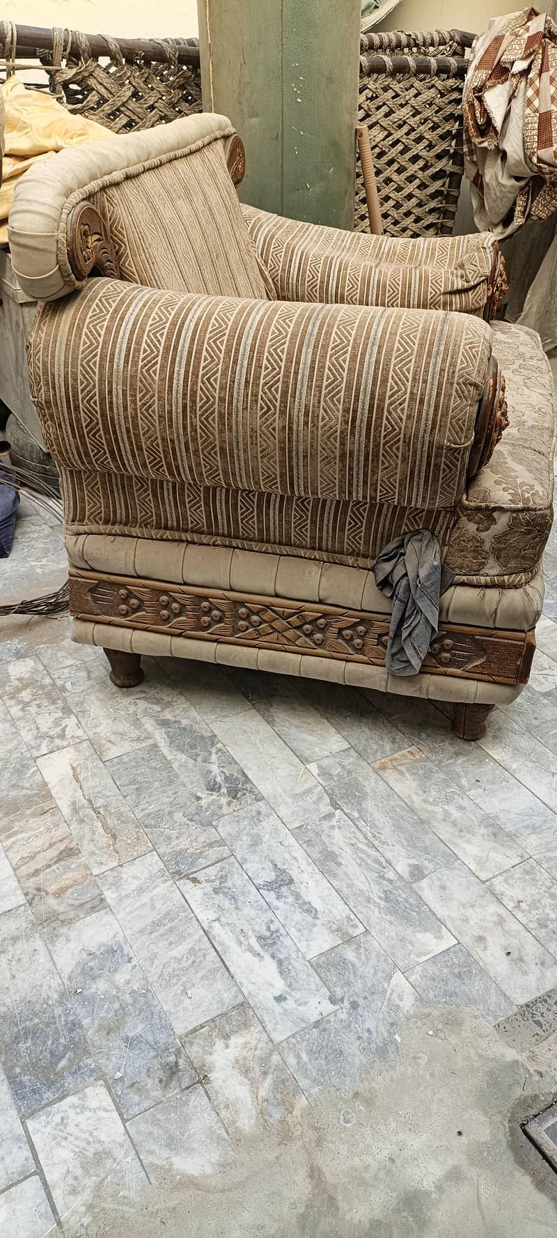 sofa for sell 5