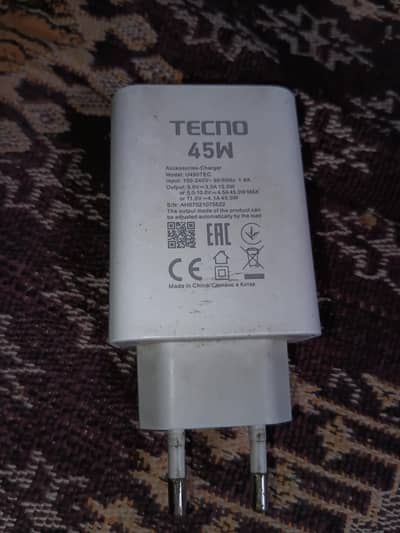 Techno Spark 40 / 45 watt original charger with original data cable
