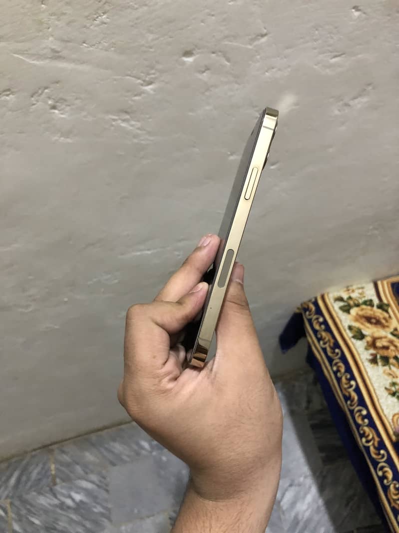 Apple iPhone 12 Pro 5