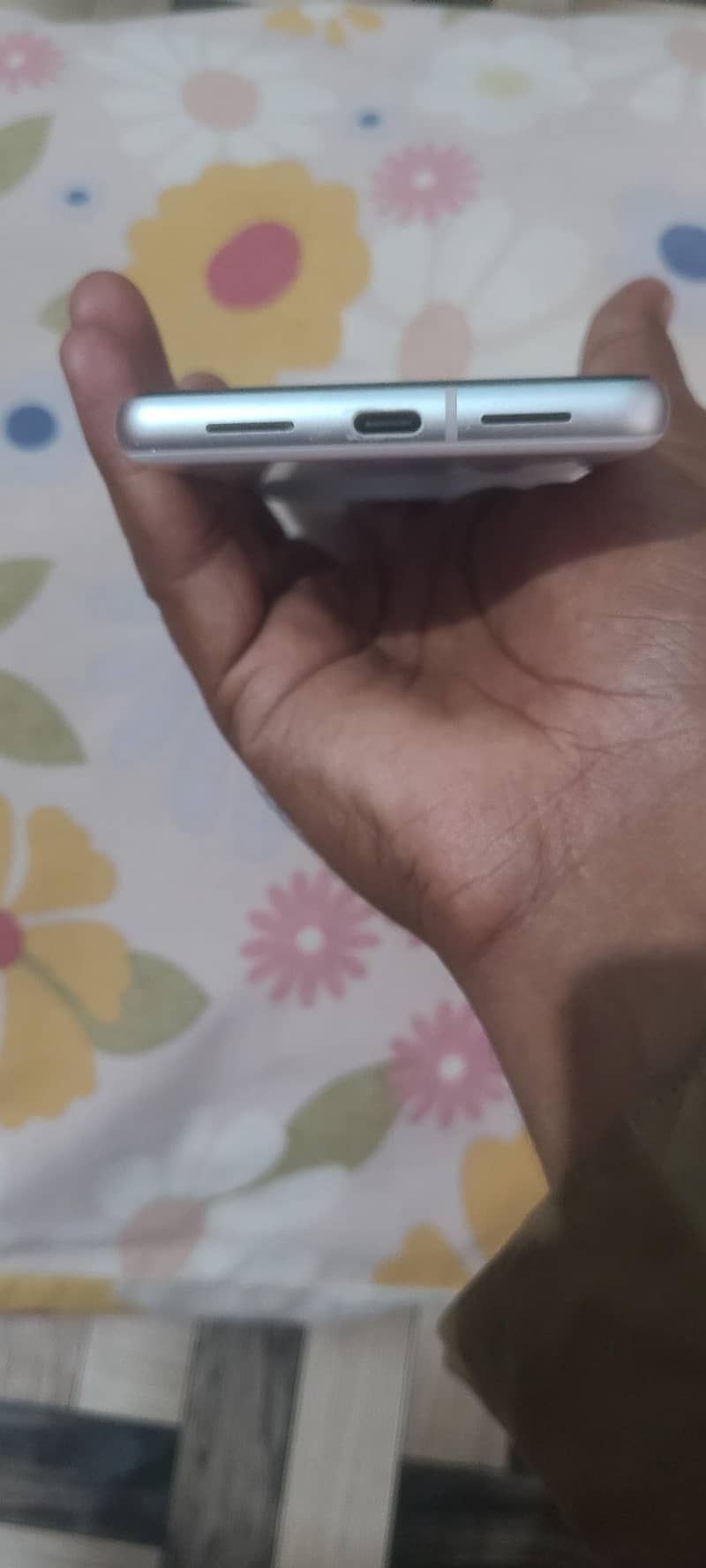 Google Pixel 7 4