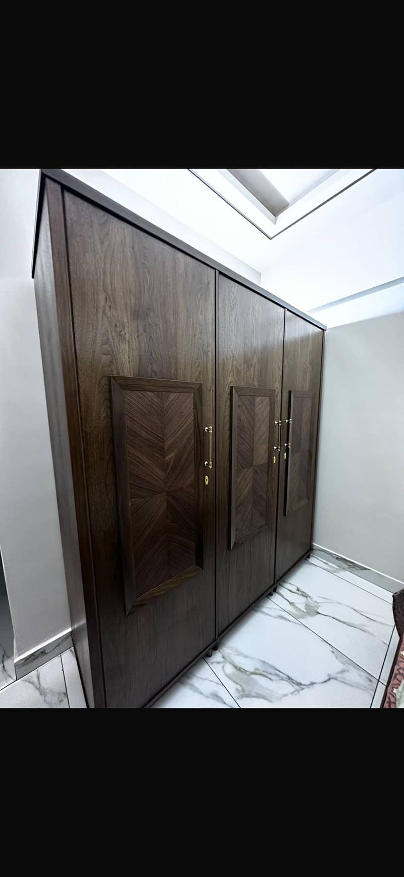 3 door Wardrobe 1
