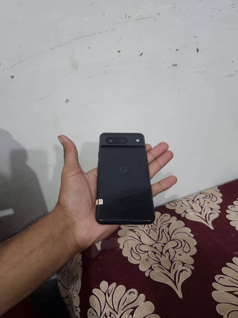 Google Pixel 8 1