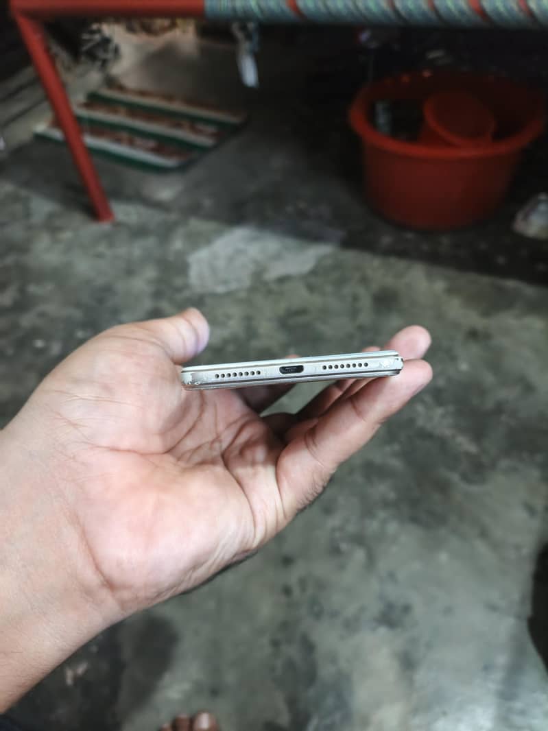OPPO A37 2