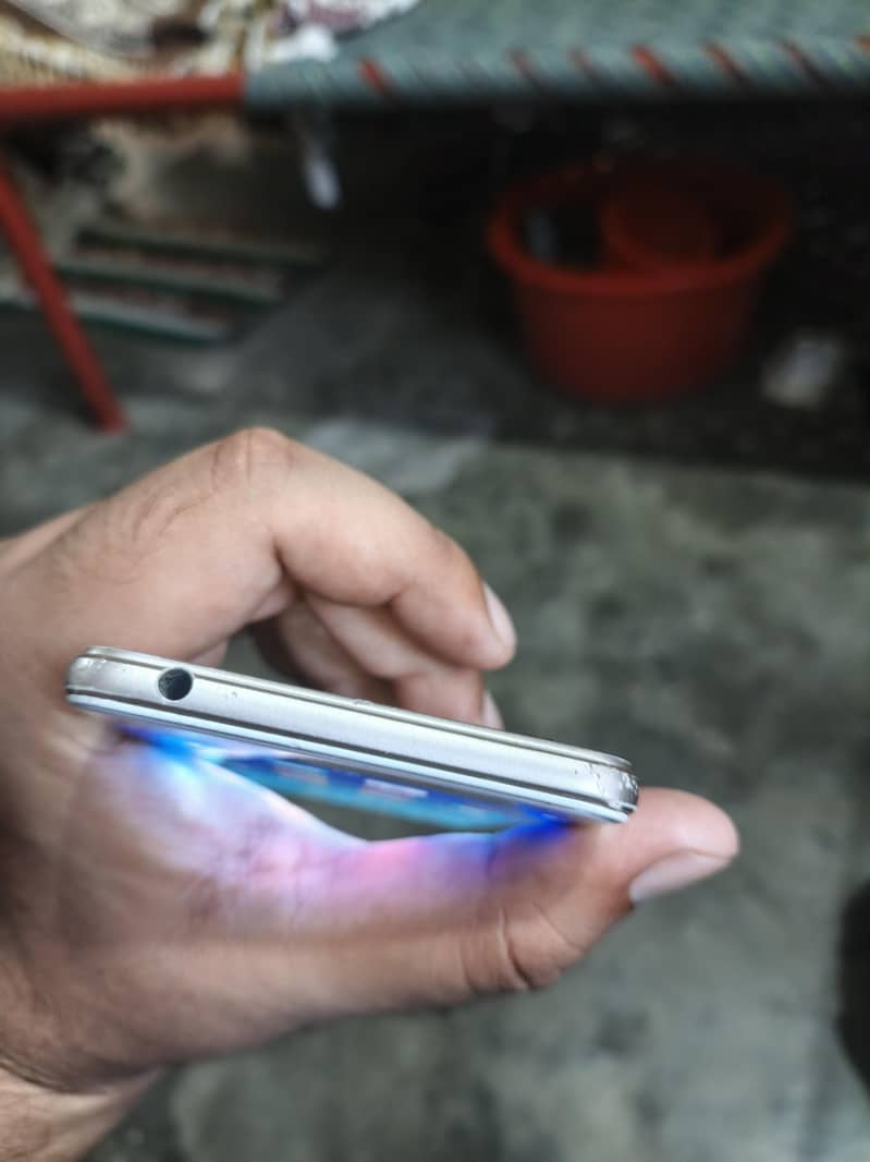 OPPO A37 5