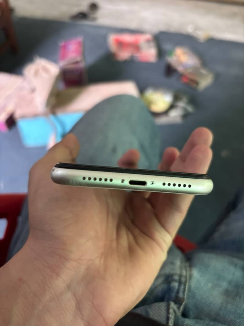 iPhone 11 1