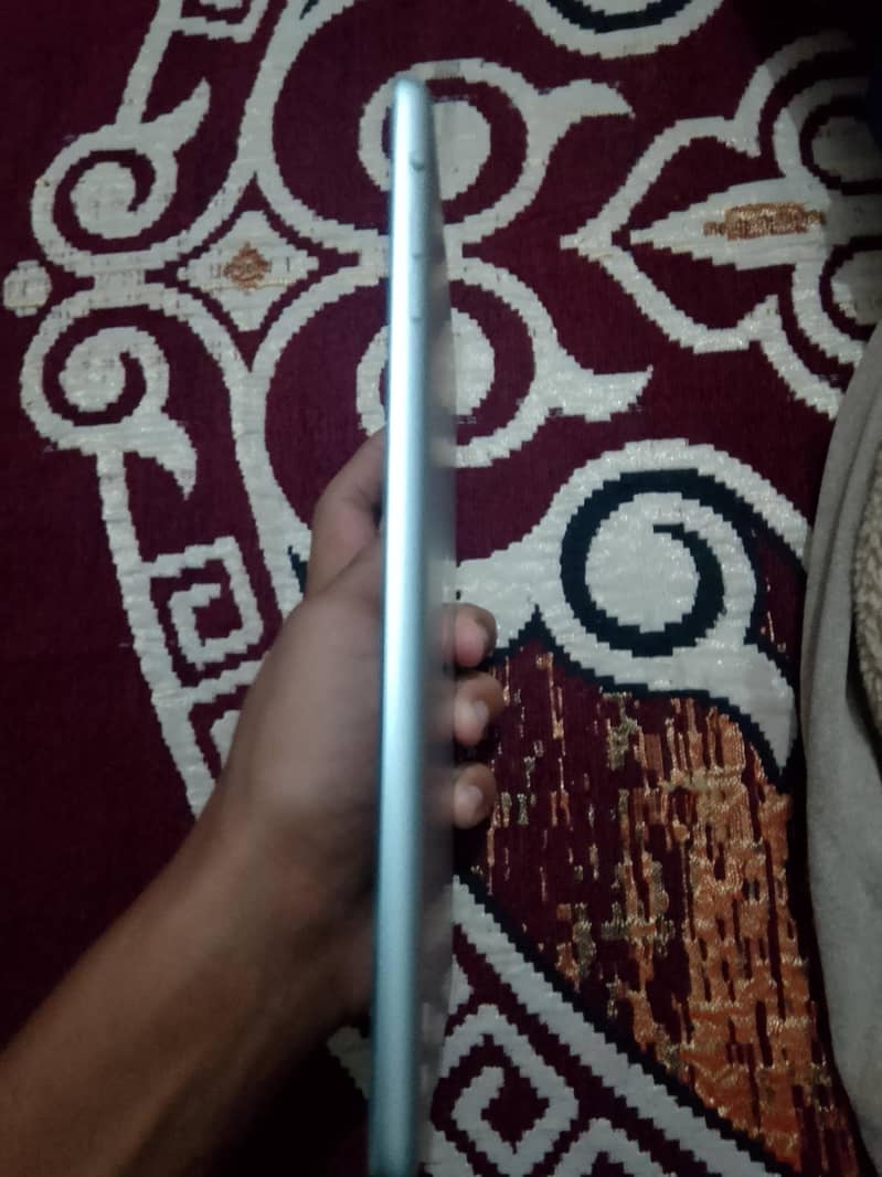 apple ipad mini 2 mint condition 3