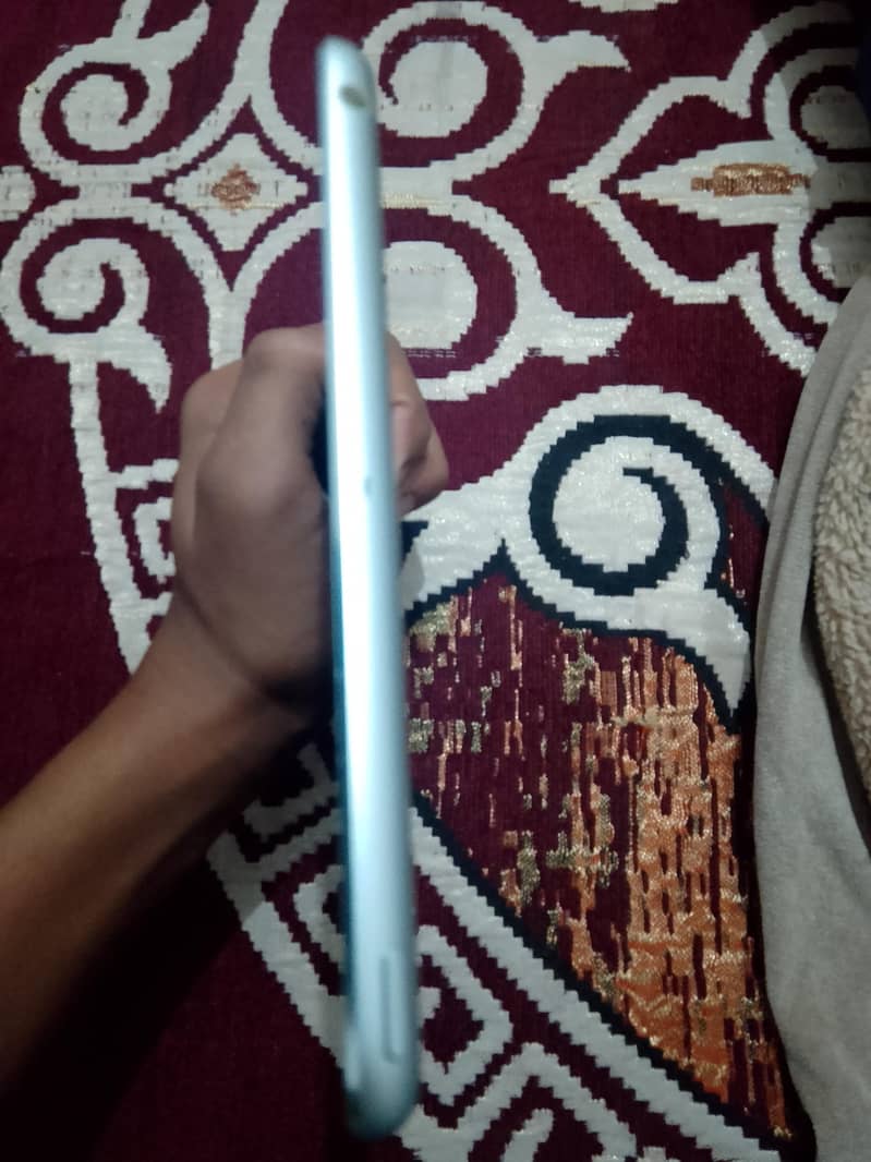 apple ipad mini 2 mint condition 4