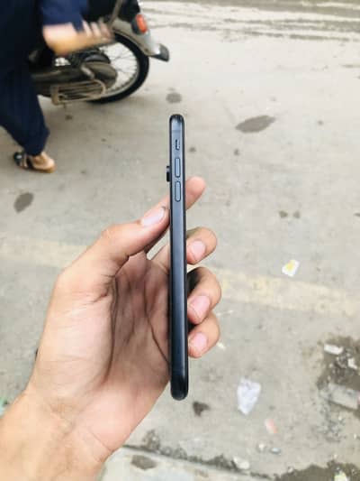 Apple iPhone XR