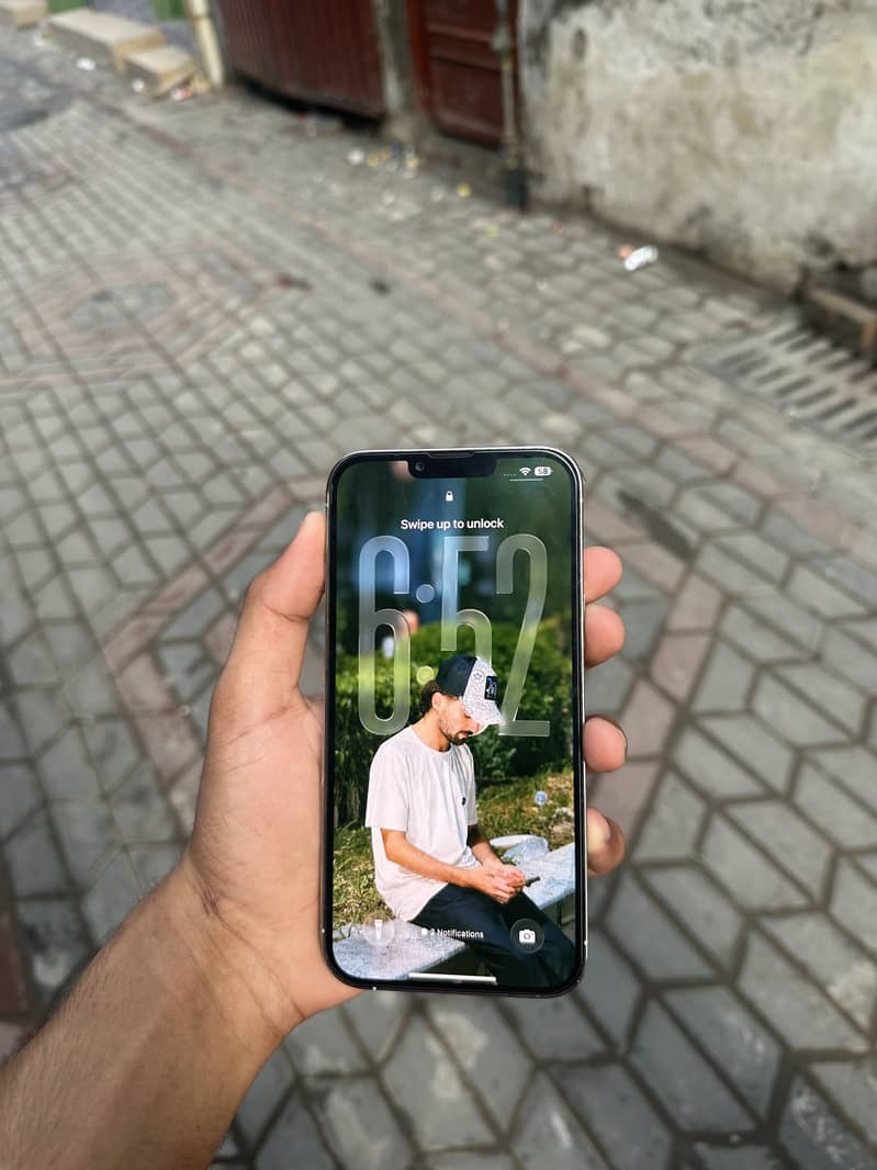 Apple iPhone 13 Pro Max 2