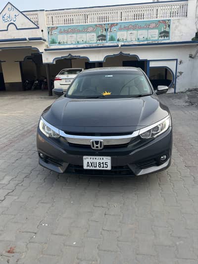 Honda Civic 2018 red mater