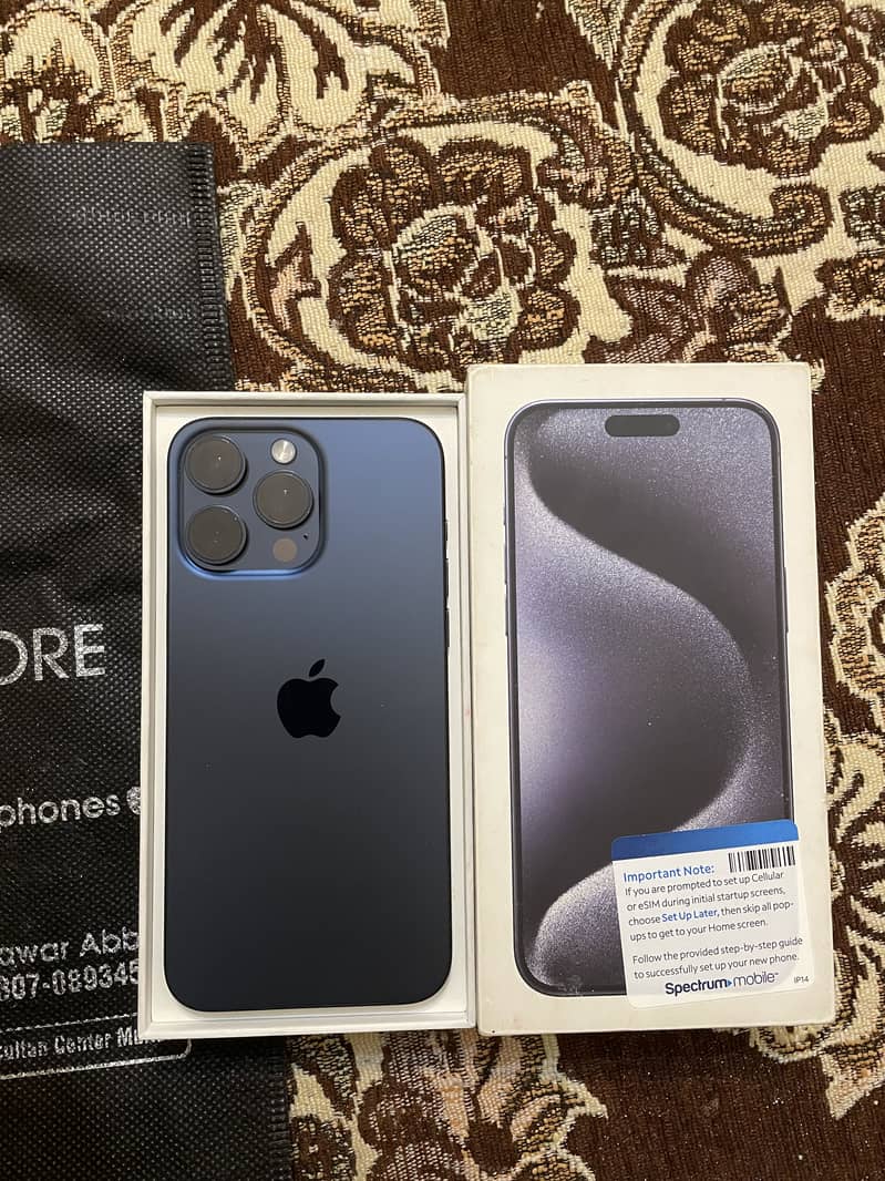 iPhone 15 Pro Max 2