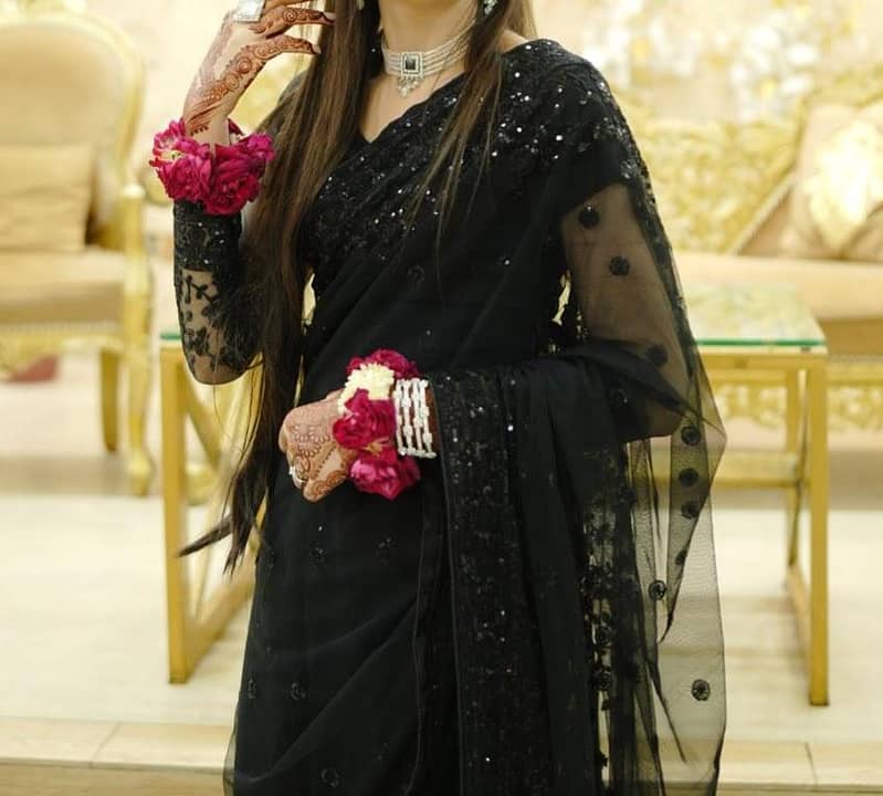 black saree 2