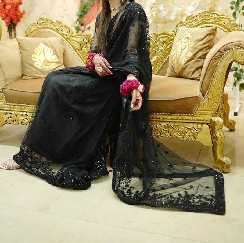 black saree 3