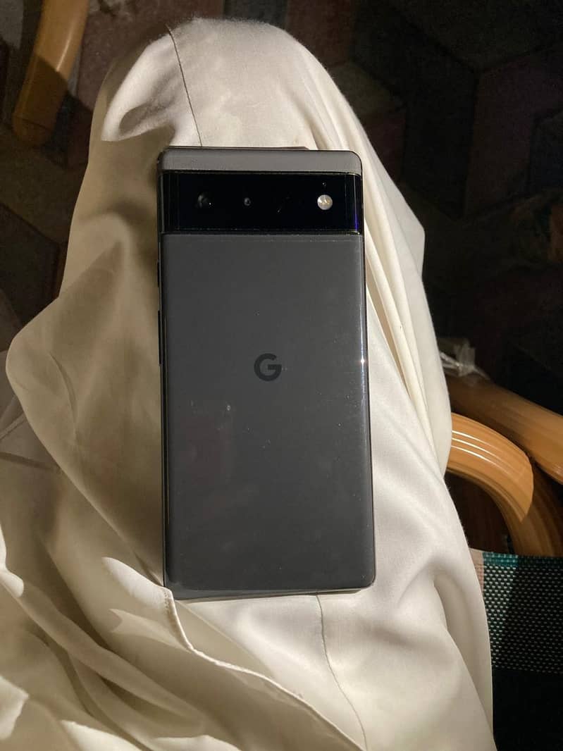 Google Pixel 6 4
