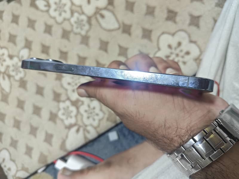 iPhone 13 pro max 2
