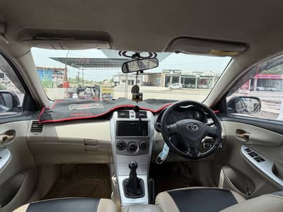 Toyota Corolla GLI 2011