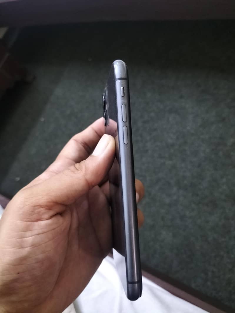 Apple iPhone 11 2