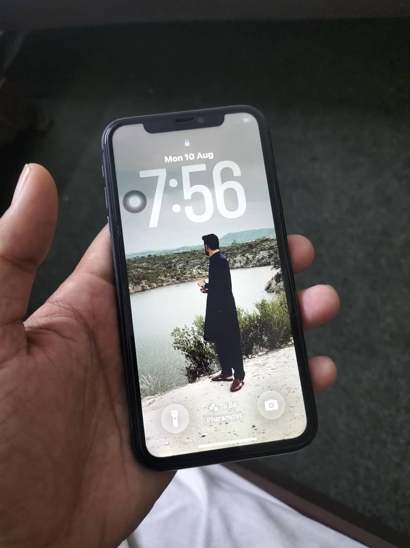 Apple iPhone 11 3