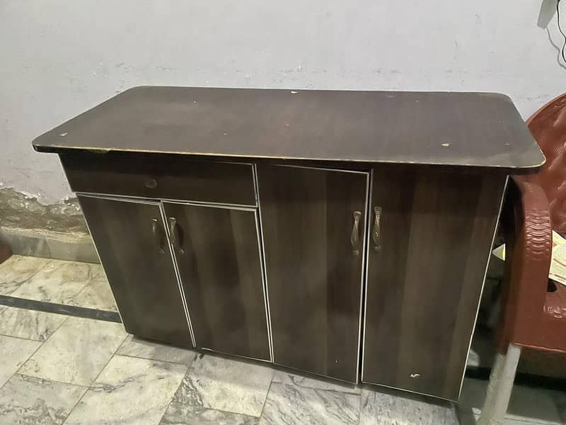 iron Stand table 0