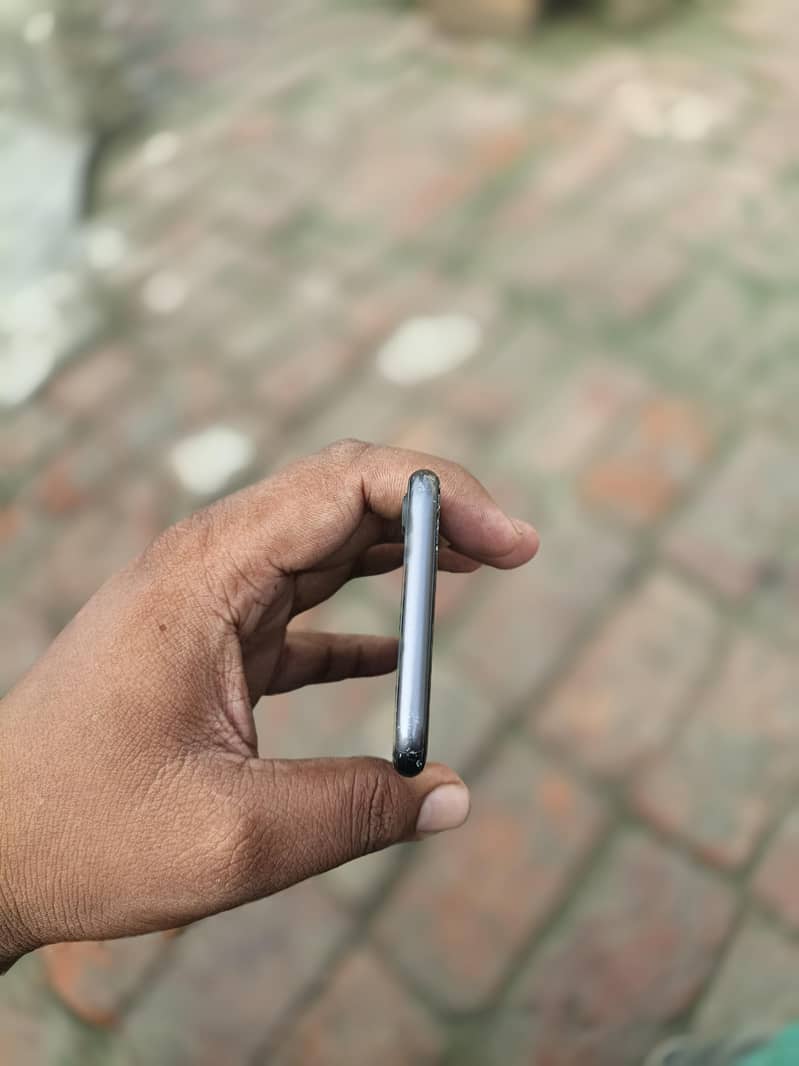 Apple iPhone 8 4