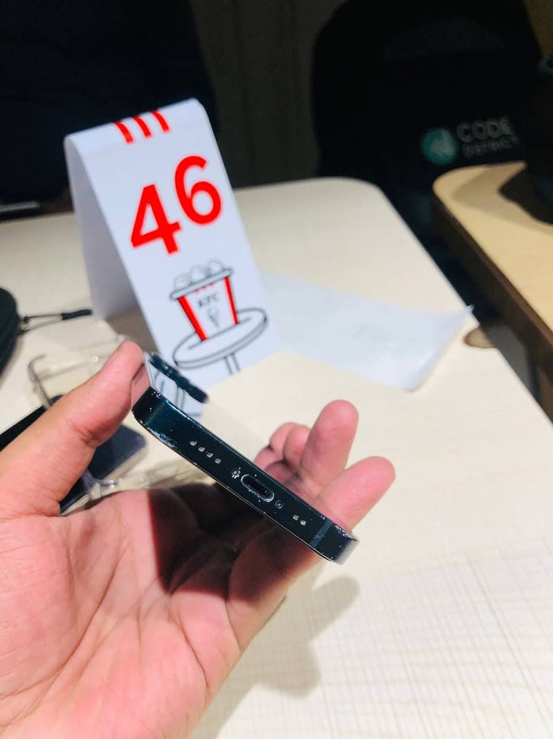 Iphone13 mini 4