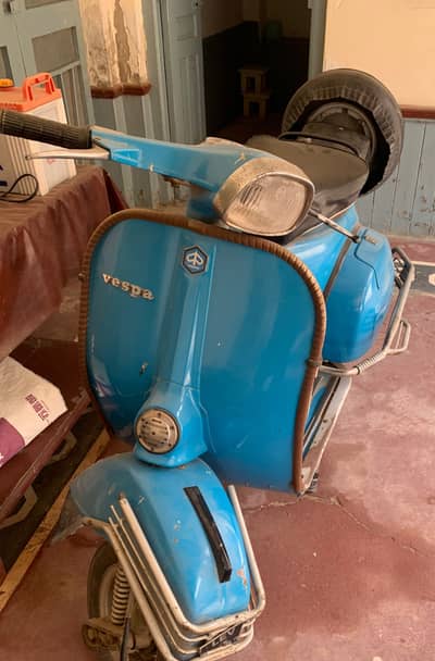VESPA MODEL PRIOR 1990