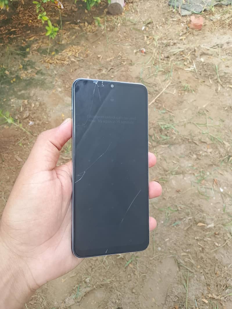 Realme Note 60 4