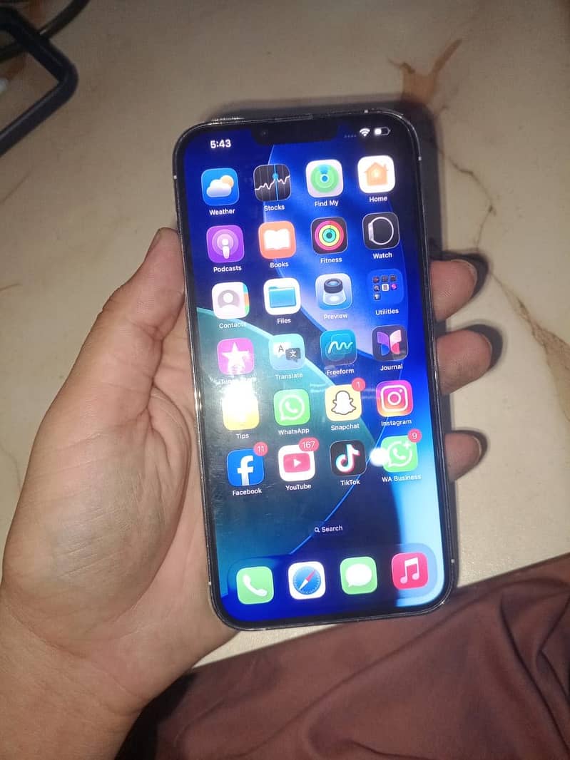 iPhone 13 Pro Max 3