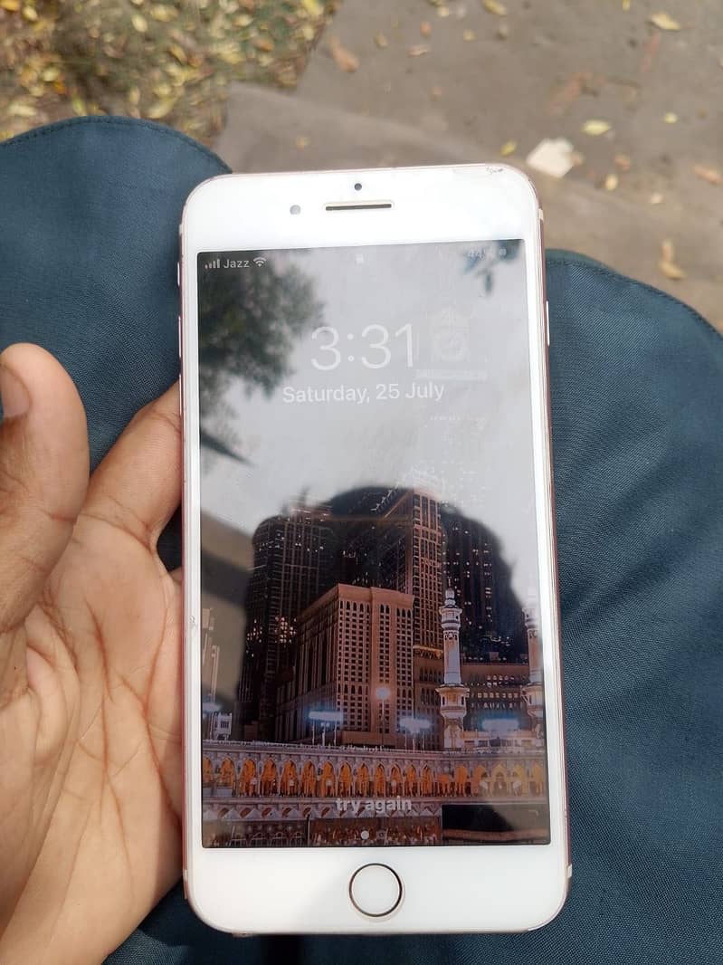 Apple iPhone 7 Plus 3