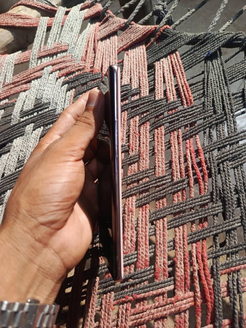 Infinix Zero 40 4