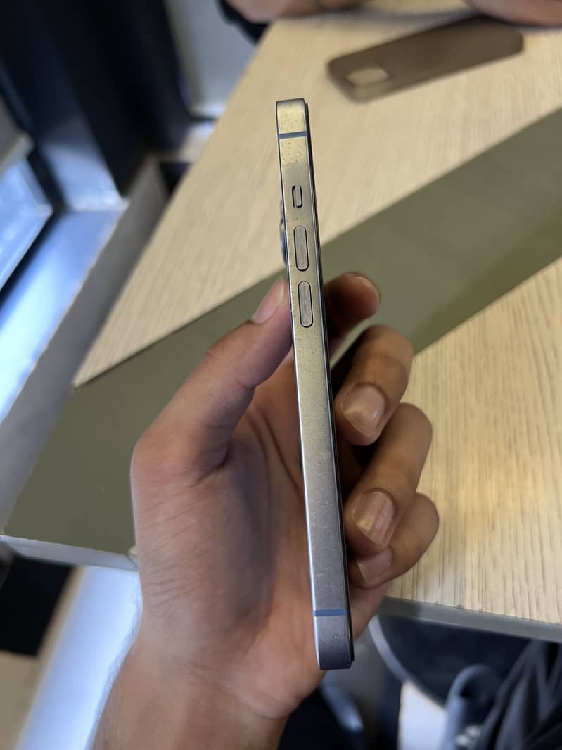 Apple iPhone 14 2