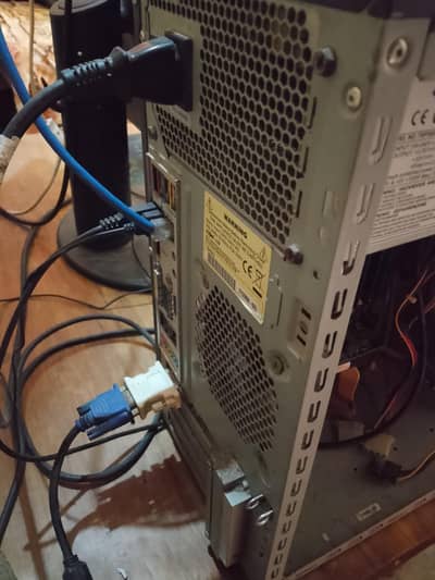 Core i7 2nd Gen l 10GB Ram l 128GB SSD + 1TB HDD l AMD R5 240 1GB
