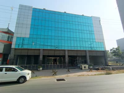GULBERG ESTATE OFFER,4 KANAL COMMERCIAL BUILDING FOR RENT MAIN BOULEVARD GULBERG III LAHORE