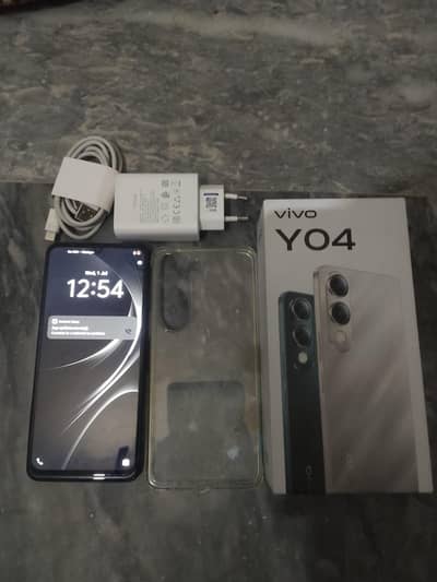 Vivo Y04 4/64. no sim call only contact Whatsapp 03264370210