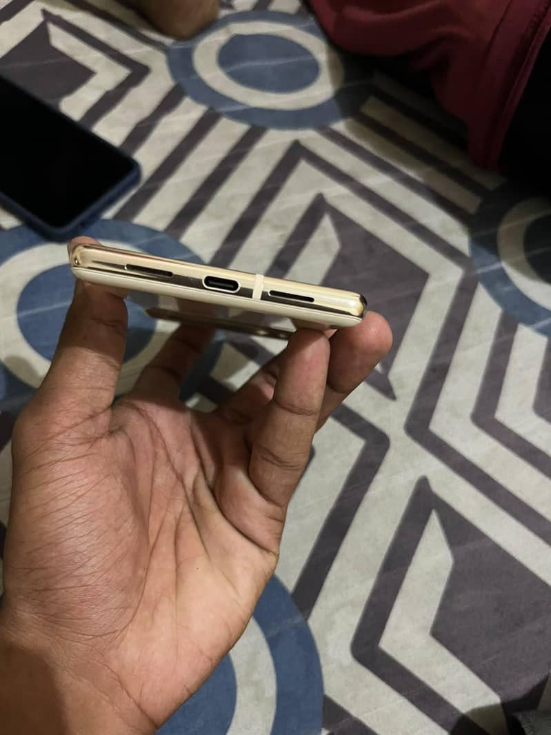 Google Pixel 6 Pro 2