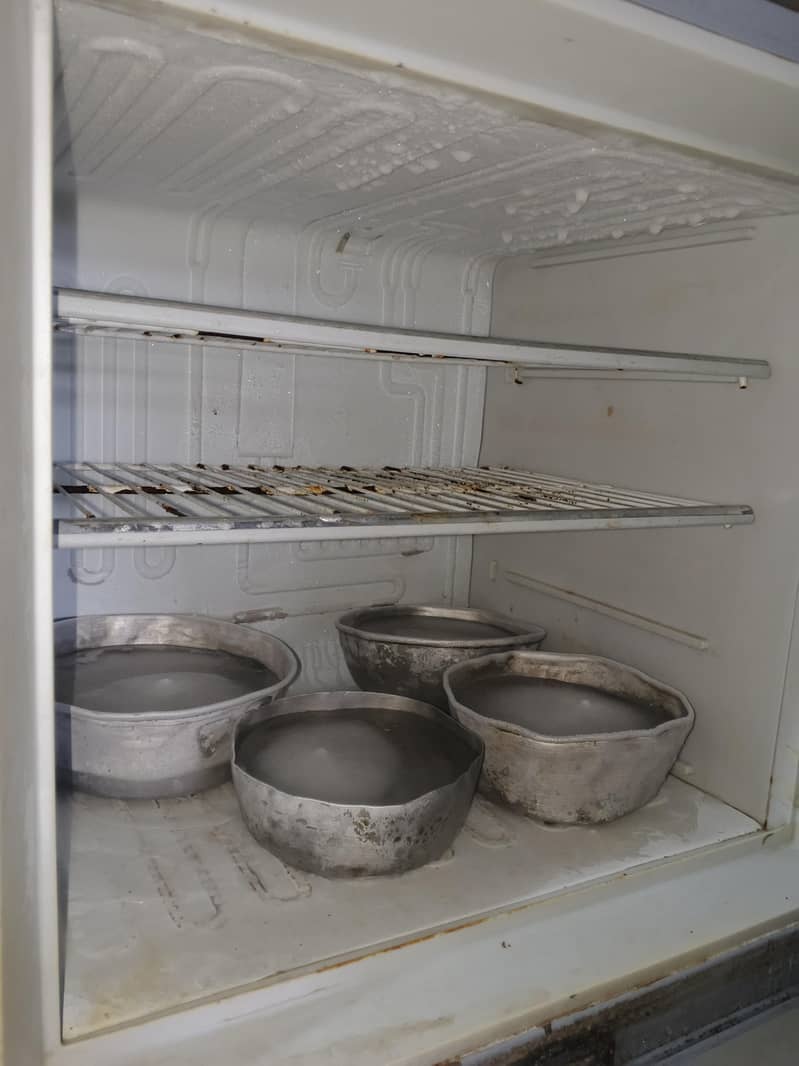 Dawlance fridge 6