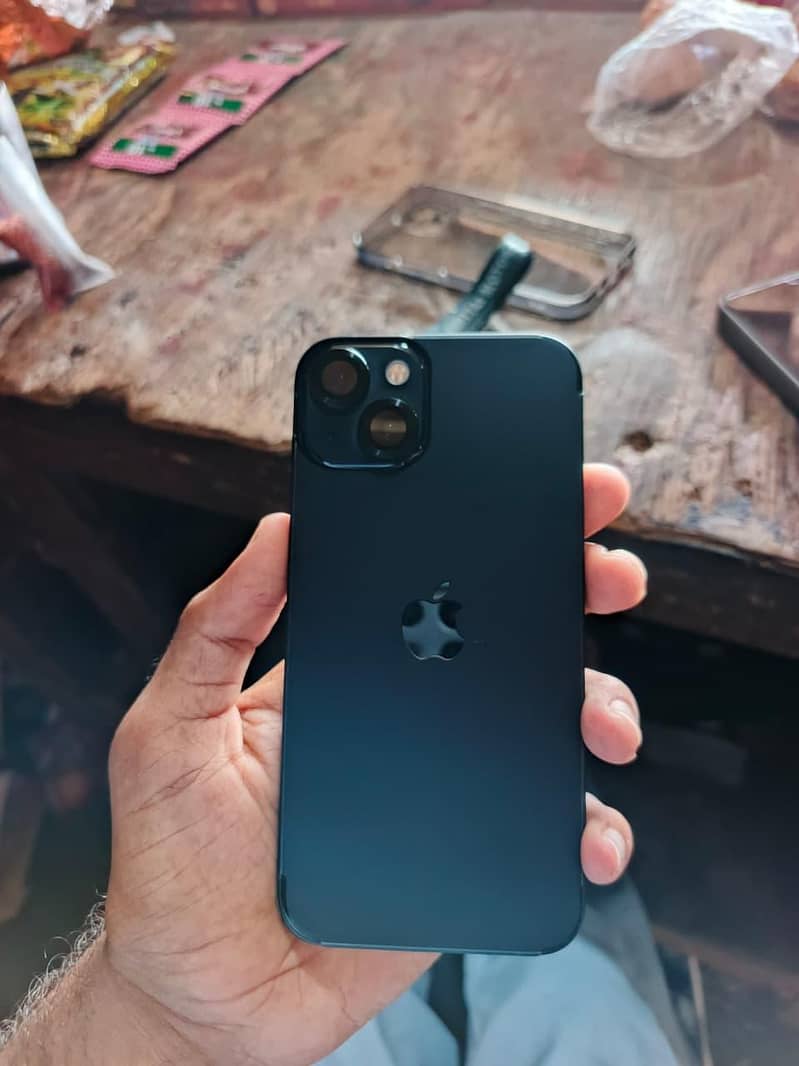 Apple iPhone 13 1