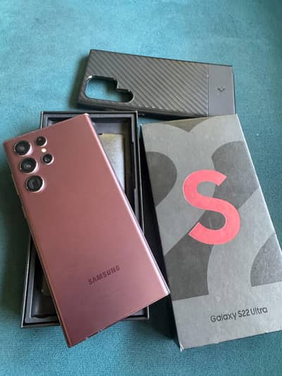 Samsung Galaxy S22 Ultra (Burgundy)
