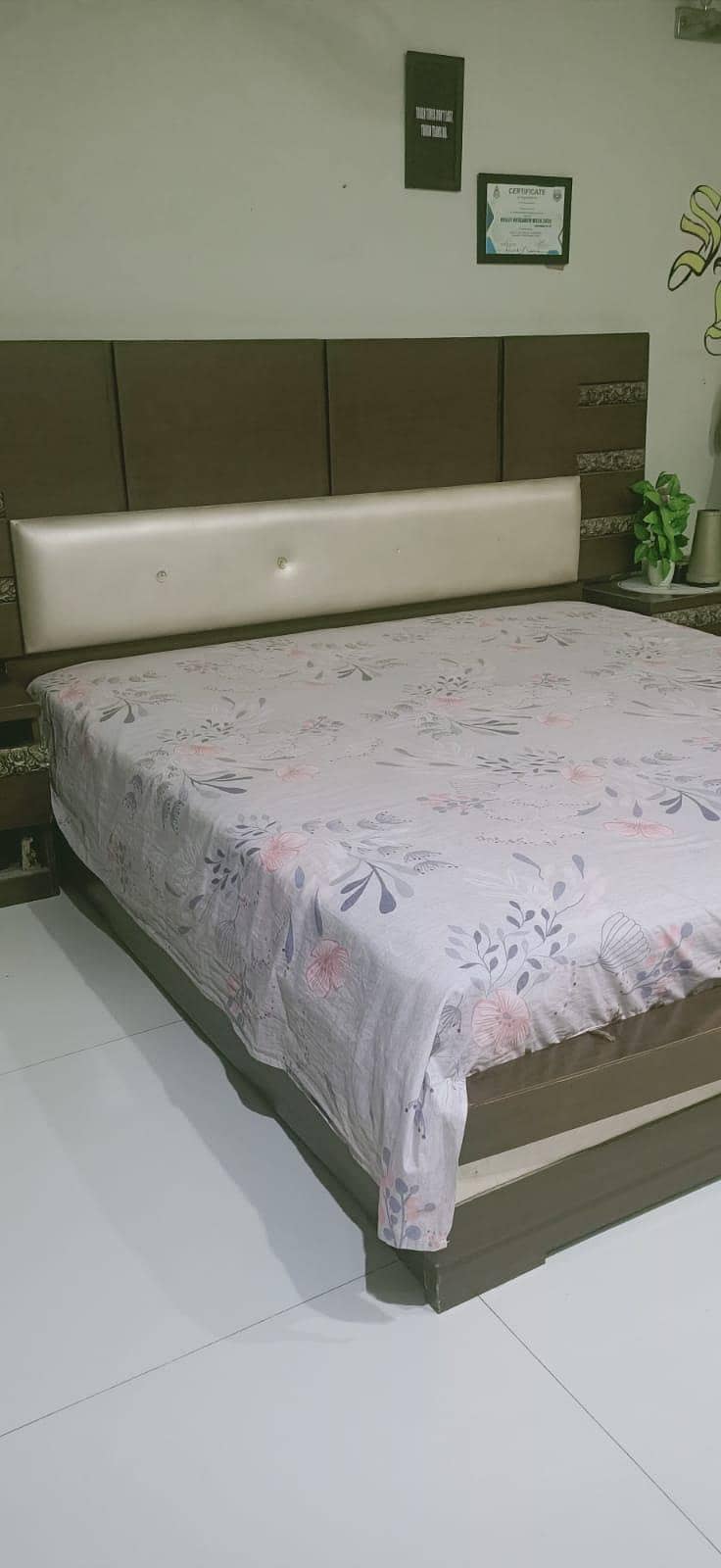 king size bed 0