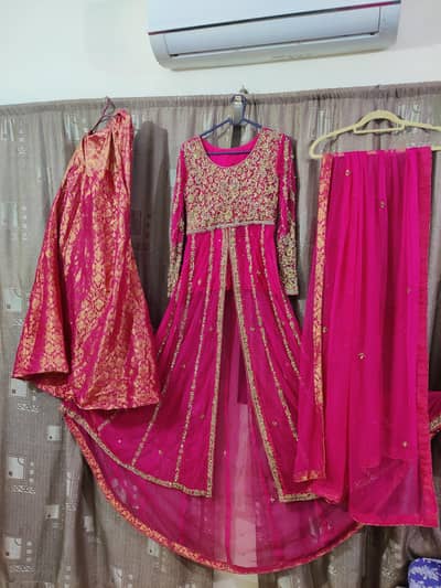 heavy embroidered 3 pc lehnga long tail shirt with duppata
